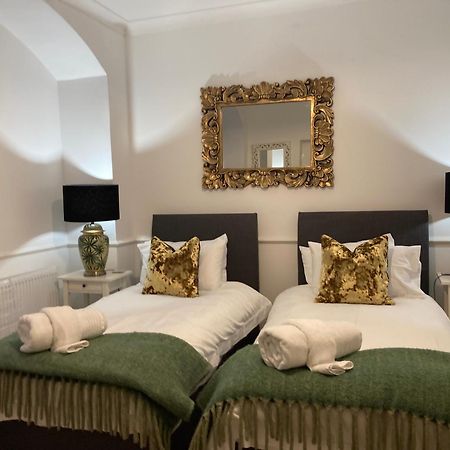 Olive Tree Apartment Hove Екстериор снимка