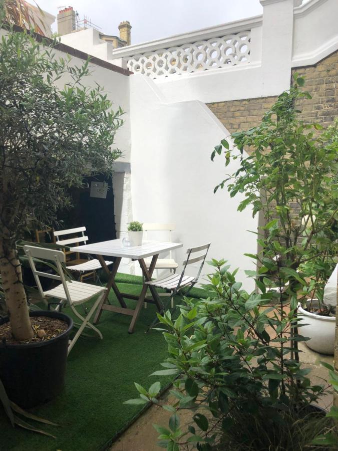 Olive Tree Apartment Hove Екстериор снимка