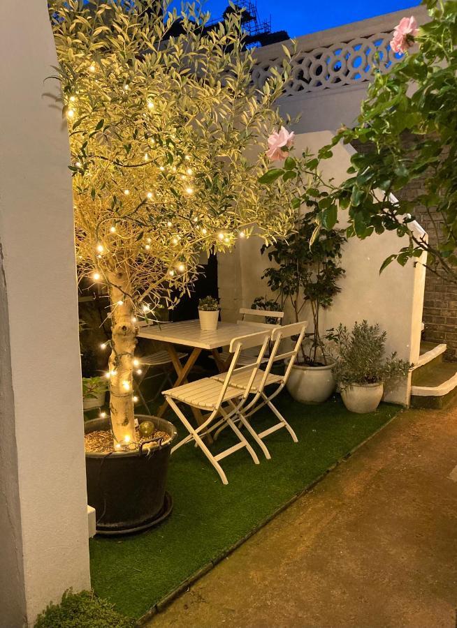Olive Tree Apartment Hove Екстериор снимка
