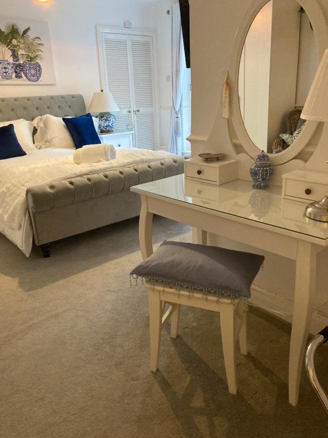 Olive Tree Apartment Hove Екстериор снимка